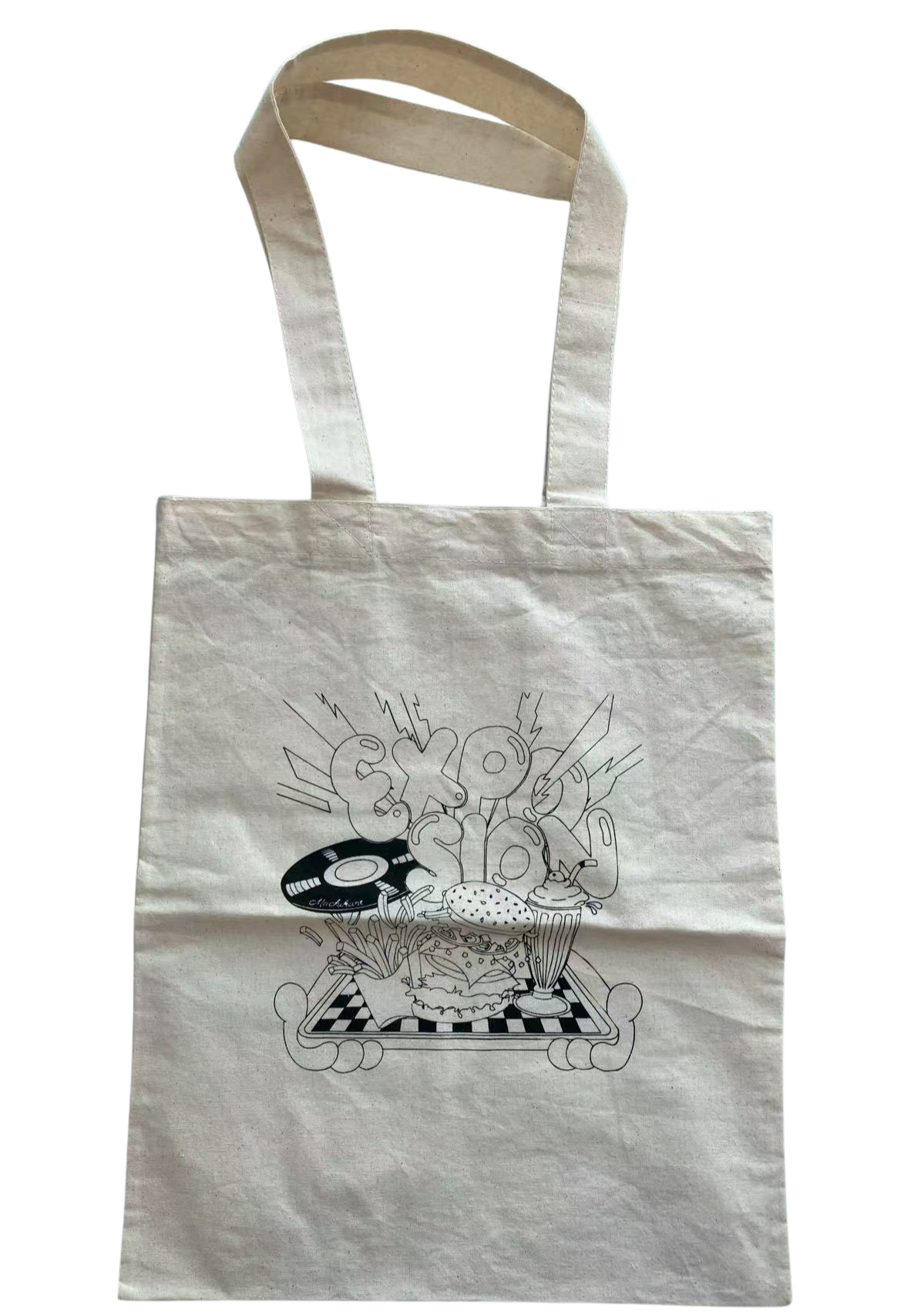 トートバッグの画像。ハンバーガー、ポテト、ドリンクが載ったトレーが描かれています。その上に、まちかね祭テーマ「EXPOSION」の文字とレコード盤、稲妻のイラストがあります